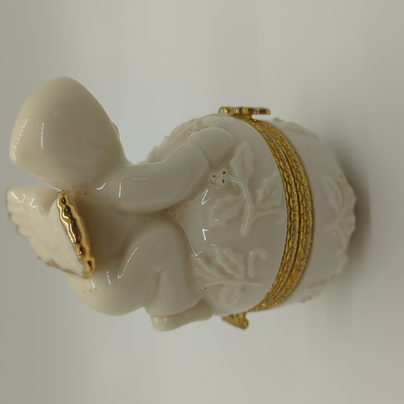 Formalities by Baum Bros snow angel trinket box - Picture 3 of 7